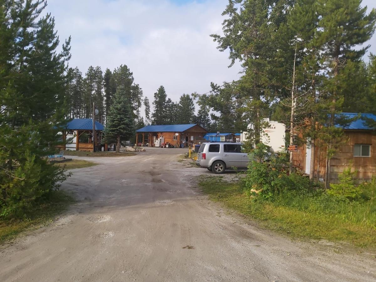 Blue River Cabins & Campgrounds Экстерьер фото